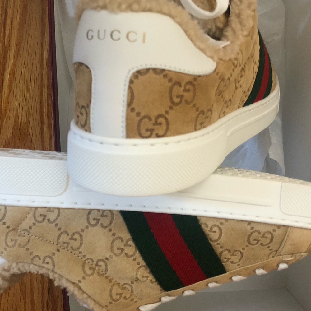 Gucci Size 36 Shearling Lined Women’s Prestige Logo Low Top Sneakers